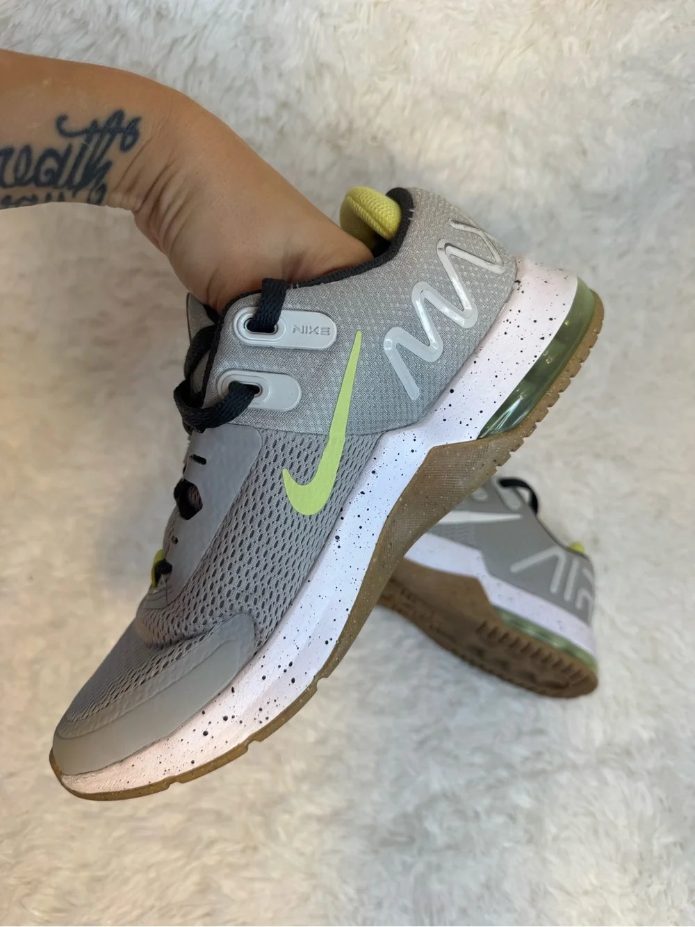 Nike Air Max Alpha Trainers 4 Light Smoke Grey Limelight Mens US 8.5